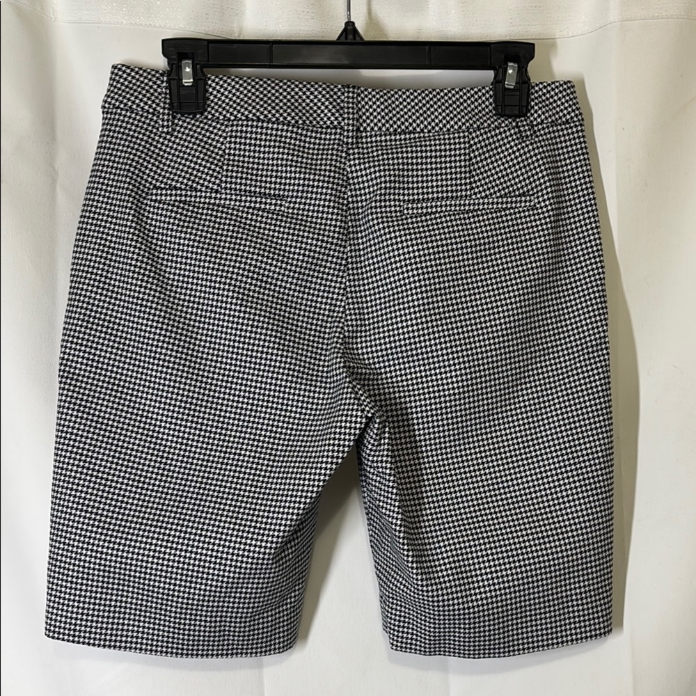 Lauren Ralph Lauren Women's Black and White Herringbone Bermuda Shorts in EUC. - Picture 2 of 9